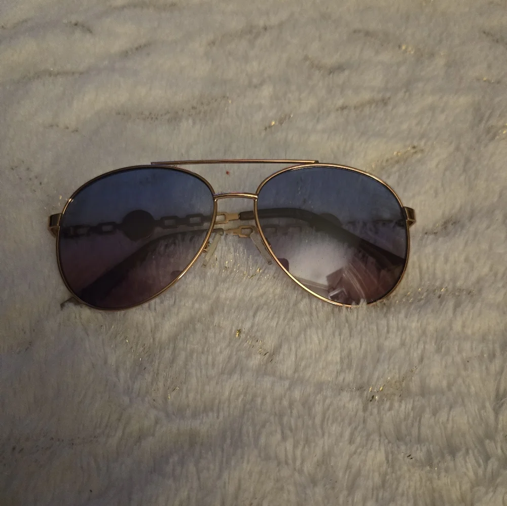 **3/$20** Rocawear Sunglasses - Picture 3 of 3